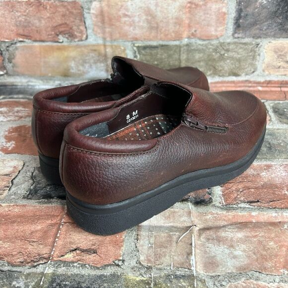 5 for $25đ„Caressa CrosstownâCollection Slip OnâBrown Leather Loafer Size 8- New - Picture 4 of 11